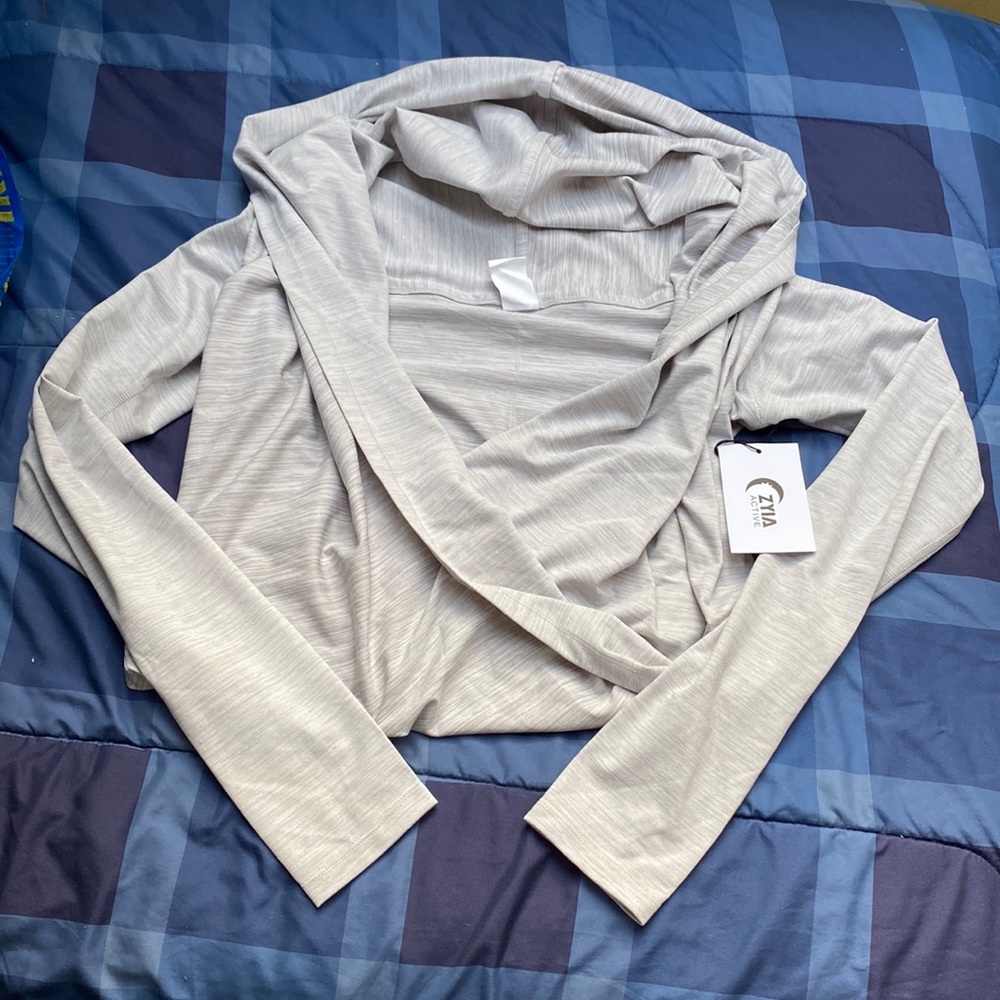 ZYIA ACTIVE Yoga Shawl